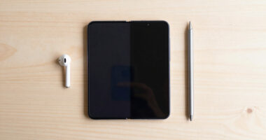 Samsung Tips July 22 Unpacked Event for Next-Gen Foldables